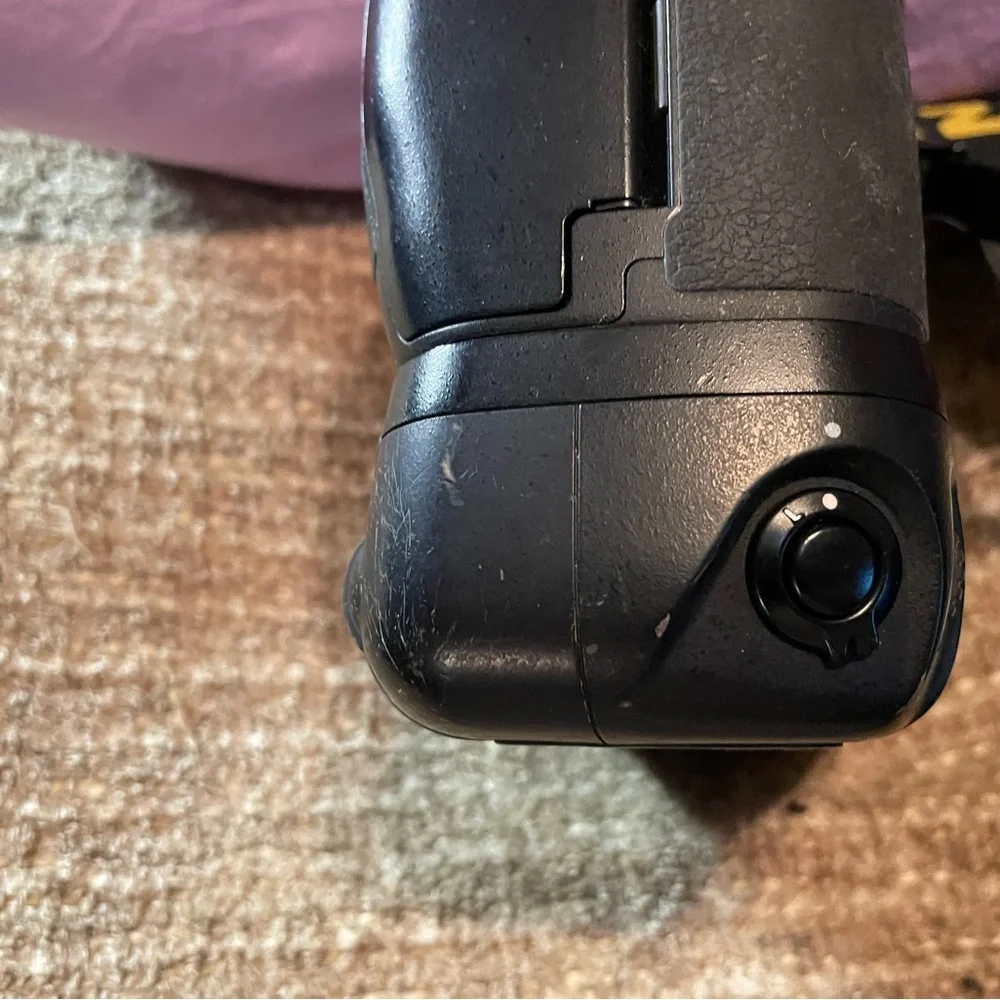 Nikon D300 DSLR camera body with MB-D10 battery grip